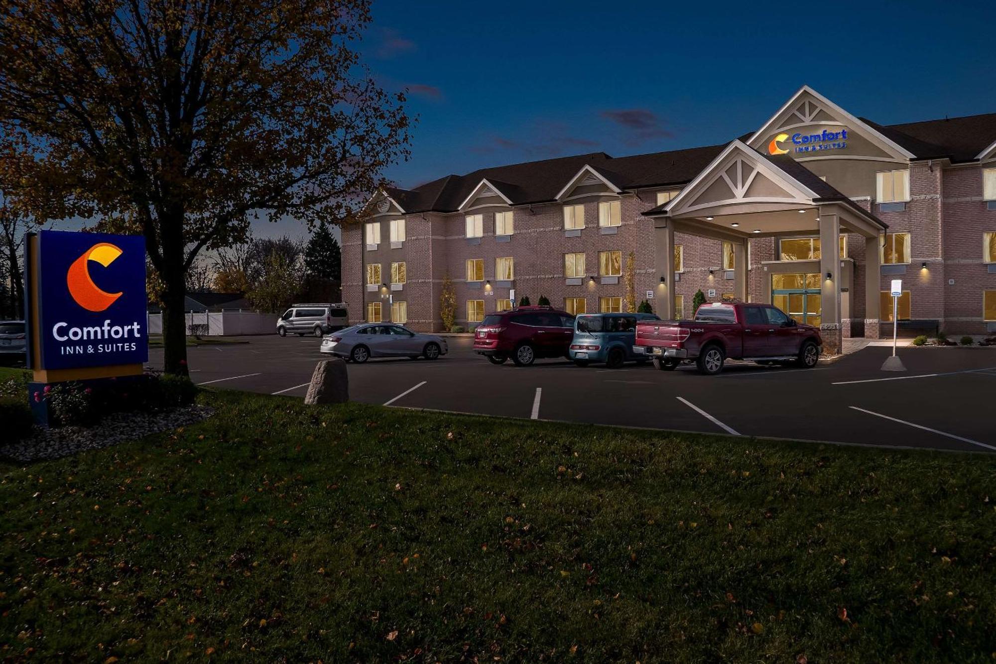 Comfort Inn & Suites Taylor Exterior photo