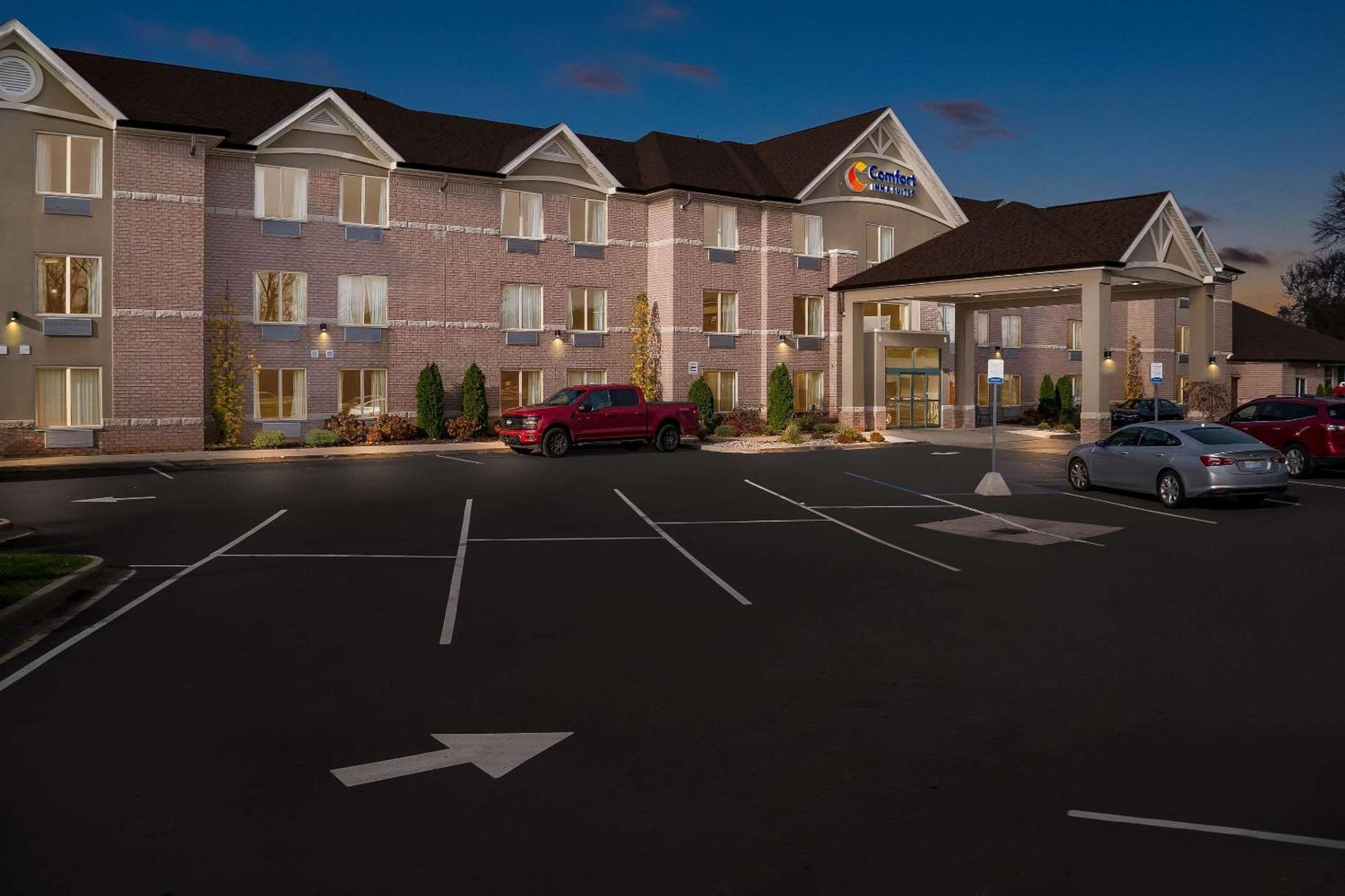 Comfort Inn & Suites Taylor Exterior photo